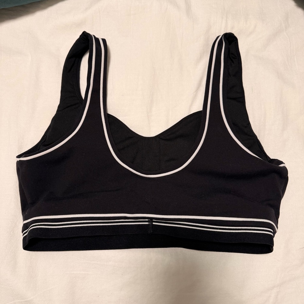 ALO Yoga Airbrush Heart Throb Bra - Picture 2 of 3
